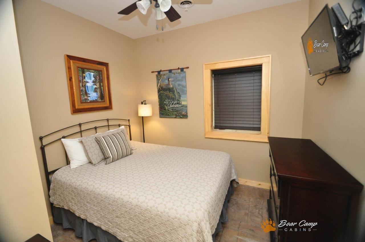 Majestic View Lodge, Amazing Views, Hot Tub, 1089 Free Tickets Each Paid Day, Dollywood And More Gatlinburg Exterior foto