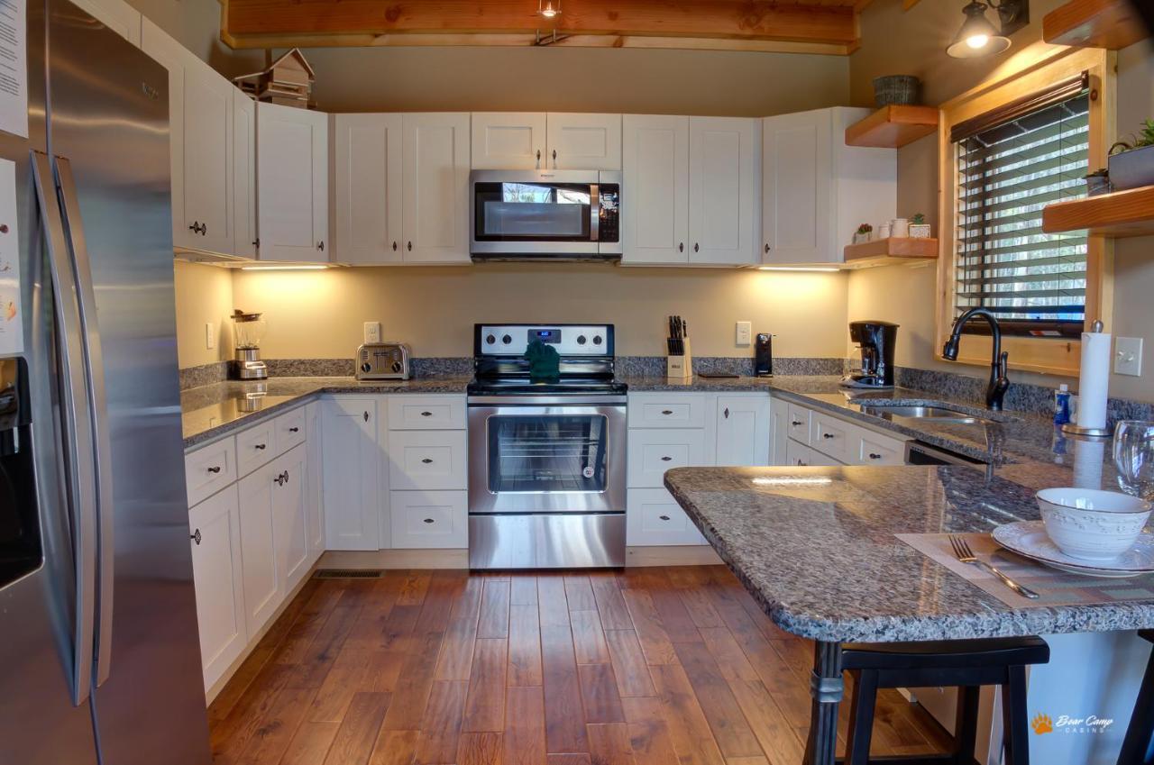Majestic View Lodge, Amazing Views, Hot Tub, 1089 Free Tickets Each Paid Day, Dollywood And More Gatlinburg Exterior foto