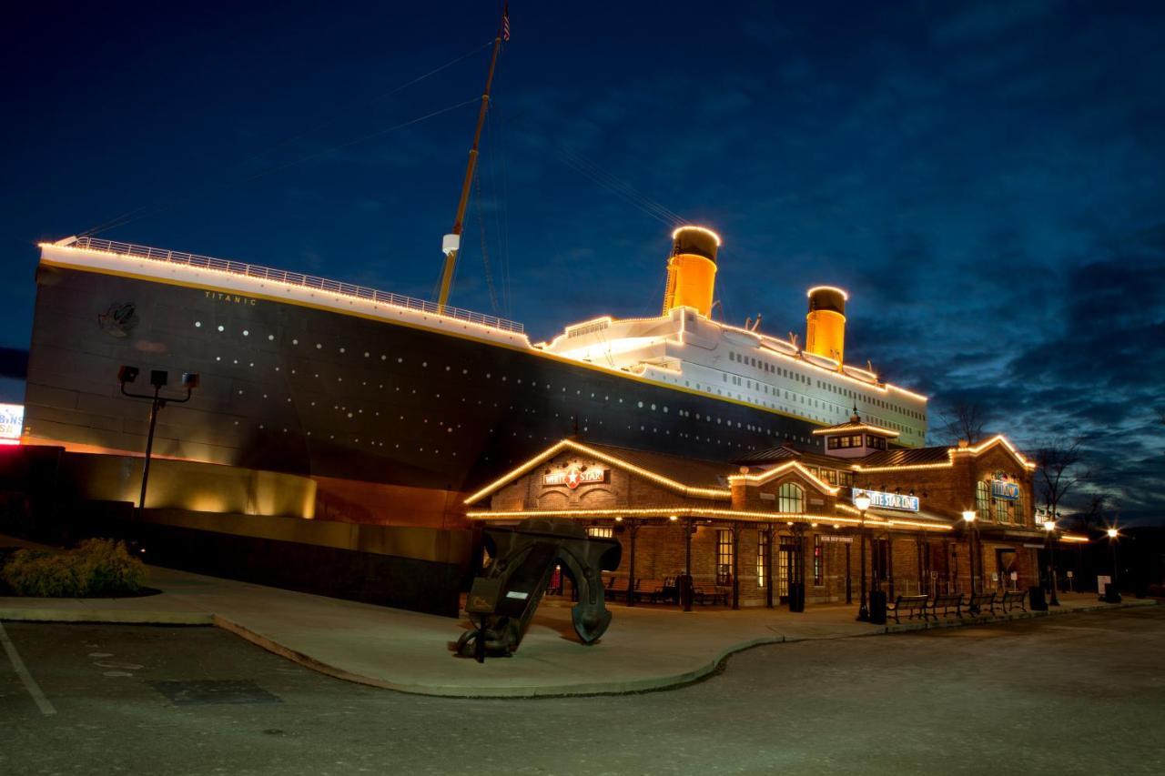 Majestic View Lodge, Amazing Views, Hot Tub, 1089 Free Tickets Each Paid Day, Dollywood And More Gatlinburg Exterior foto